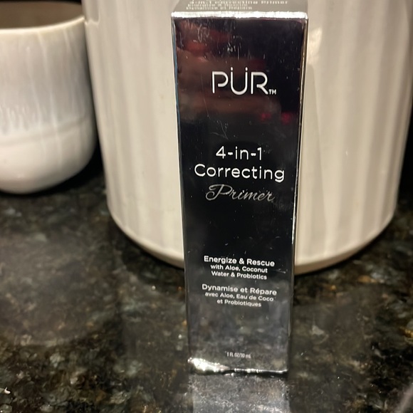 PUR 4-in-1 Correcting Primer NIB - Picture 2 of 4